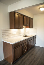 Holiday Garden Apartments in Mount Clemens, MI - Building Photo - Building Photo