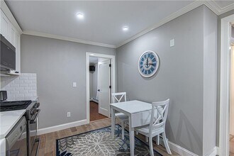 30 Prospect Hill St in Newport, RI - Building Photo - Building Photo