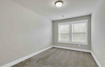 353 Hague Dr in Duncan, SC - Building Photo - Building Photo