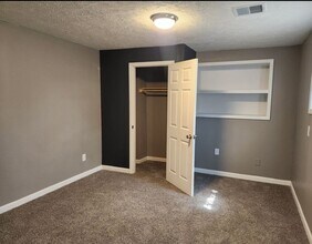 1009 N Gladstone Ave in Indianapolis, IN - Building Photo - Building Photo