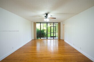 2941 SW 87th Ave in Davie, FL - Building Photo - Building Photo