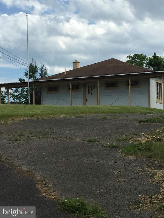 705 S Spring Garden St in Carlisle, PA - Building Photo - Building Photo