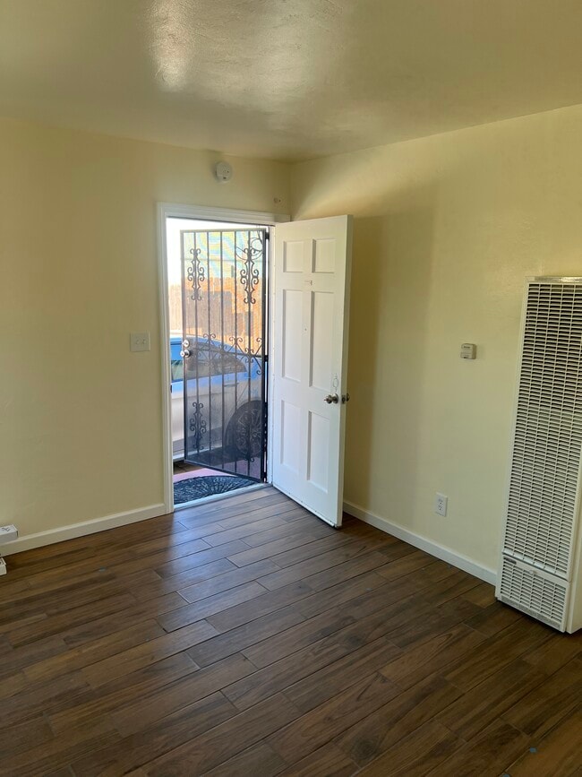 3870 National Ave in San Diego, CA - Foto de edificio - Building Photo