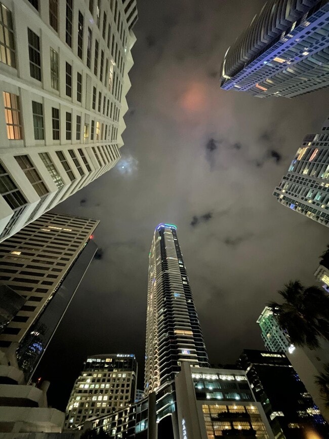 property at 905 Brickell Bay Dr