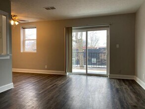 153 Thierman Ln in St Matthews, KY - Foto de edificio - Building Photo