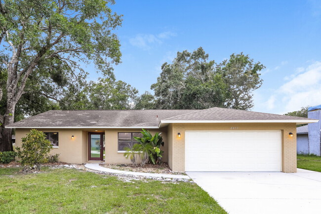 2473 Guthrie Cir in Sarasota, FL - Foto de edificio - Building Photo