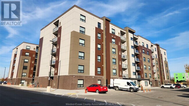 property at 728 Brownstone Dr