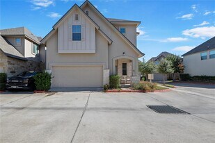 13001 Hymeadow Dr in Austin, TX - Building Photo