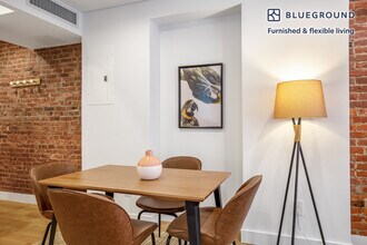 209 Mulberry St in New York, NY - Building Photo - Building Photo