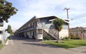 Blossom Apartments in Hayward, CA - Building Photo - Building Photo