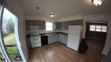 217 Creekside Ct in Lexington, KY - Building Photo - Building Photo