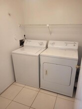 3208 Coral Lake Ln, Unit 3208 in Coral Springs, FL - Foto de edificio - Building Photo