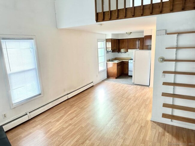 892 State St in New Haven, CT - Building Photo - Building Photo