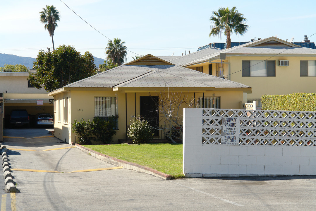 1247-1249 Boynton St in Glendale, CA - Building Photo