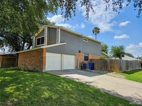 10 Martin Ave in McAllen, TX - Building Photo - Building Photo