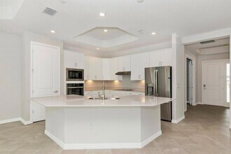 17692 Santorini Ct, Unit 10 Lauren's Dr Unit 19 in Venice, FL - Building Photo - Building Photo