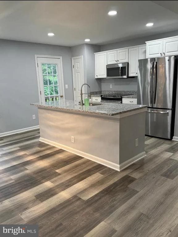 44 Hidden Lake Dr in Stafford, VA - Building Photo - Building Photo