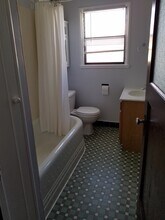 734 Beatie St in Oakland, CA - Foto de edificio - Building Photo