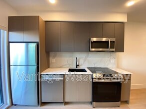 720-720 K. L. O. Rd in Kelowna, BC - Building Photo - Building Photo