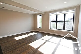 3212 N Halsted St, Unit 3 in Chicago, IL - Building Photo - Building Photo