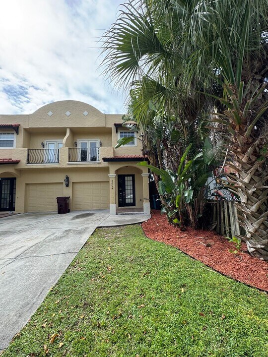2804 E Washington St in Orlando, FL - Foto de edificio