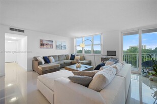 2150 Sans Souci Blvd in North Miami, FL - Building Photo