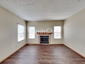 8438 Lucerne Dr in Reynoldsburg, OH - Building Photo - Building Photo
