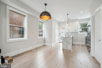 608 Roxboro Pl NW in Washington, DC - Building Photo - Building Photo