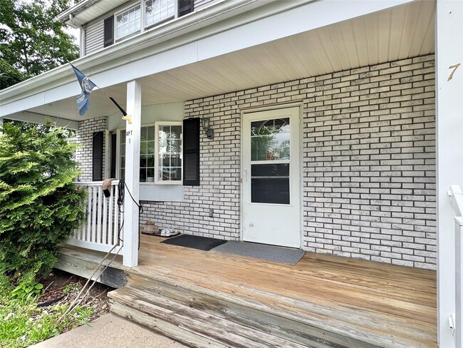 property at 7 Penny Ln