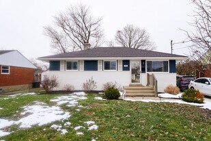 10 Powhatton Dr in Milford, OH - Building Photo