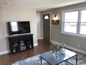 1561 W 40th St in Erie, PA - Building Photo - Building Photo