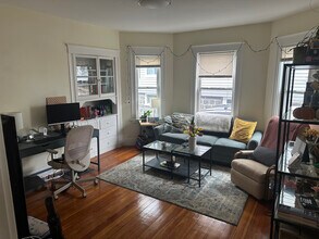 47 Mason St, Unit 1 in Somerville, MA - Foto de edificio - Building Photo