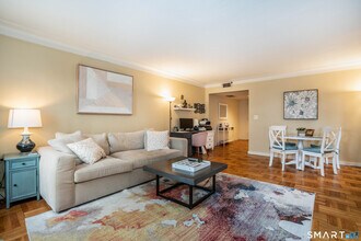 20 Outlook Ave in West Hartford, CT - Building Photo - Building Photo