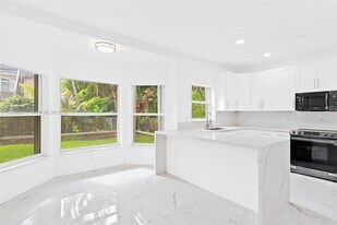 15842 SW 14th St in Pembroke Pines, FL - Building Photo