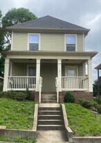 1011 Oak St in Chattanooga, TN - Building Photo