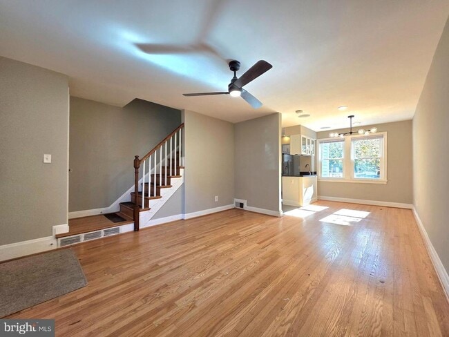 property at 527 E Nelson Ave