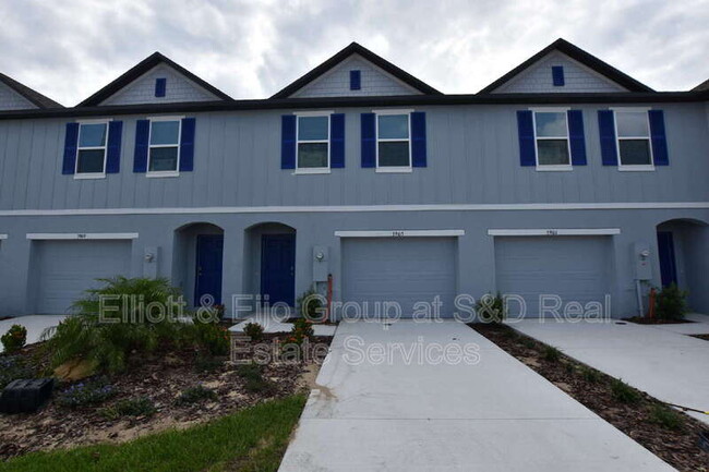 property at 3905 Academia Ave