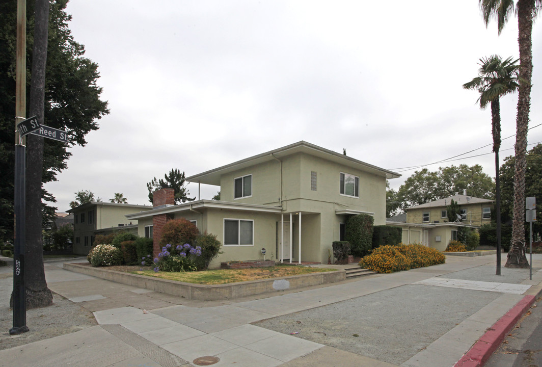 355-371 E Reed St in San Jose, CA - Building Photo