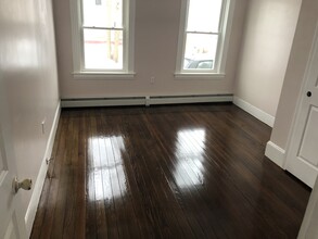 29 Ross St in Woonsocket, RI - Building Photo - Building Photo