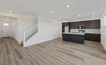 2137 Harborview Wy in Sacramento, CA - Building Photo - Building Photo