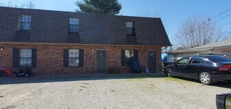 112 Victor Reiter Pky, Unit 20 in Portland, TN - Building Photo