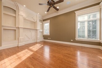 6033 N Jersey Ave in Chicago, IL - Building Photo - Building Photo