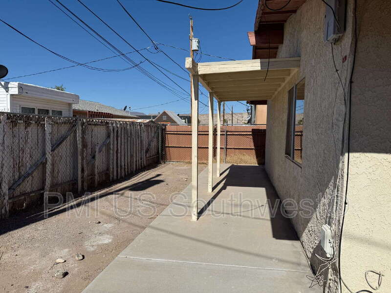 364 Rio Grande Ct in Bullhead City, AZ - Building Photo