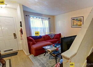 78 Hammond St in Boston, MA - Foto de edificio - Building Photo