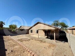 2021 E Caldwell St in Phoenix, AZ - Building Photo - Building Photo