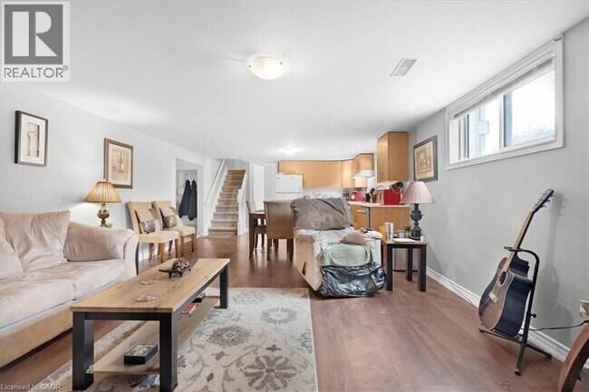 26 Wiltshire Dr in Brantford, ON - Building Photo - Building Photo