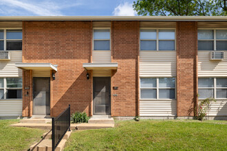 Jefferson Townhomes in St. Louis, MO - Building Photo - Building Photo