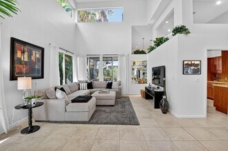 6657 NW 25th Way in Boca Raton, FL - Building Photo - Building Photo