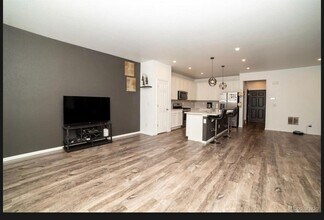15765 E Otero Ave in Englewood, CO - Foto de edificio - Building Photo