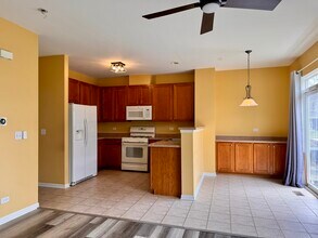 2266 Pembridge Dr in Lake In The Hills, IL - Building Photo - Building Photo